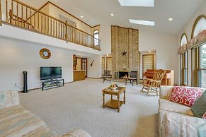 Lakefront Shelby Twp Getaway w/ Swim Pond!