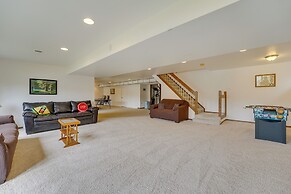 Lakefront Shelby Twp Getaway w/ Swim Pond!