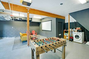 Hike, Ski & Unwind: Cabin w/ Hot Tub in Pioneer!