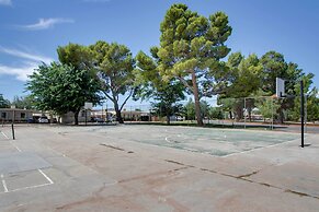 Rosamond Vacation Rental w/ Grill, Near Vineyards!