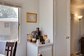 Rosamond Vacation Rental w/ Grill, Near Vineyards!