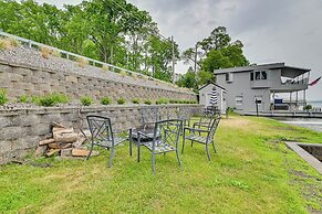 Lakefront Canandaigua Home w/ Dock & Kayak!