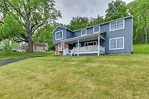 Lakefront Canandaigua Home w/ Dock & Kayak!
