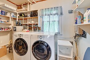 Lakefront Canandaigua Home w/ Dock & Kayak!