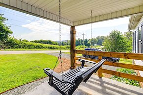 Near Blue Ridge Parkway: Ennice Home w/ Fire Pit