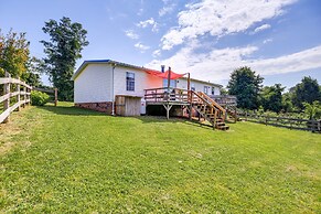 Near Blue Ridge Parkway: Ennice Home w/ Fire Pit