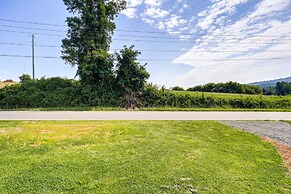 Near Blue Ridge Parkway: Ennice Home w/ Fire Pit