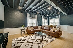 Modernized St Clair Apartment: Walk to Boardwalk!