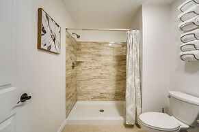 Modernized St Clair Apartment: Walk to Boardwalk!