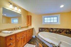 Marlboro Escape: 9 Mi to Mount Snow Resort!