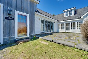 Marlboro Escape: 9 Mi to Mount Snow Resort!