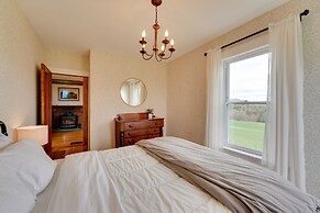 17-acre Vermont Escape w/ Panoramic Mountain Views
