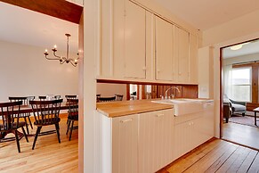 17-acre Vermont Escape w/ Panoramic Mountain Views