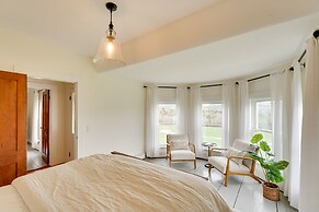 17-acre Vermont Escape w/ Panoramic Mountain Views