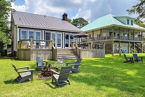 Pamlico River Vacation Rental w/ Deck & Fire Pit