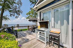 Pamlico River Vacation Rental w/ Deck & Fire Pit