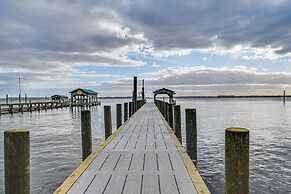 Pamlico River Vacation Rental w/ Deck & Fire Pit