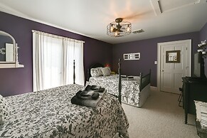 Pamlico River Vacation Rental w/ Deck & Fire Pit