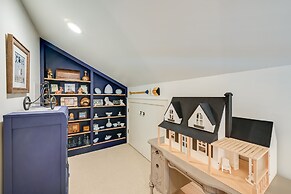 Pamlico River Vacation Rental w/ Deck & Fire Pit