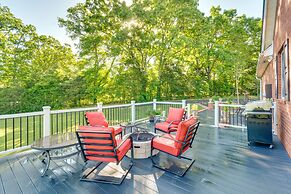 Spacious Greenbrier Vacation Rental on ~ 4 Acres!
