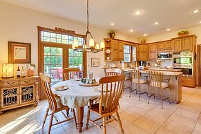 Spacious Greenbrier Vacation Rental on ~ 4 Acres!