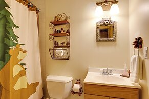 Fraziers Bottom Cabin on 800 Acres of Land w/ Lake