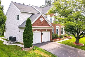 Cozy Herndon Home Near Wineries!