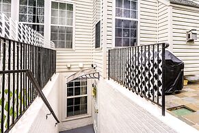 Cozy Herndon Home Near Wineries!