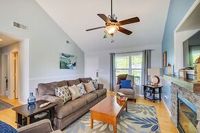 Cozy Cottage in Taylorsville: Hot Tub & Lake Views