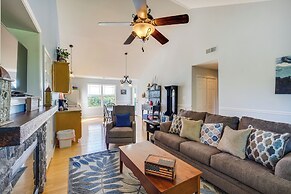 Cozy Cottage in Taylorsville: Hot Tub & Lake Views