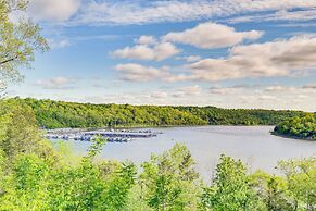 Cozy Cottage in Taylorsville: Hot Tub & Lake Views