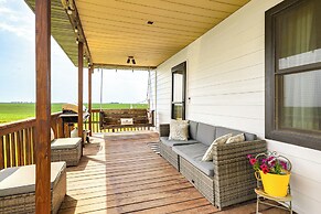 Family-friendly Seward Home w/ Sauna & Pool!