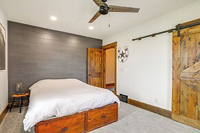 Family-friendly Seward Home w/ Sauna & Pool!