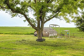 Family-friendly Seward Home w/ Sauna & Pool!