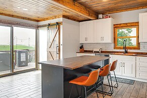 Family-friendly Seward Home w/ Sauna & Pool!