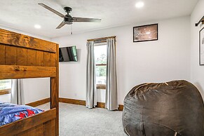 Family-friendly Seward Home w/ Sauna & Pool!