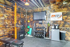 Family-friendly Seward Home w/ Sauna & Pool!