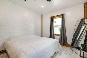 Family-friendly Seward Home w/ Sauna & Pool!