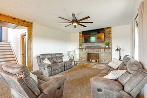 Family-friendly Seward Home w/ Sauna & Pool!