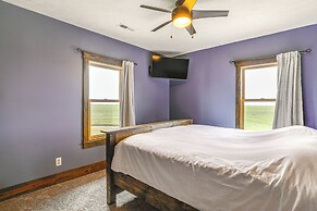 Family-friendly Seward Home w/ Sauna & Pool!