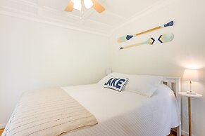 Beachy Palms Cottage on Lake Huron w/ Hot Tub!