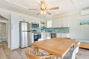 Beachy Palms Cottage on Lake Huron w/ Hot Tub!