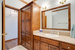 Home in Cimarron National Golf Club w/ Hot Tub!
