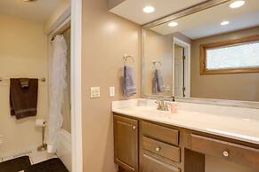Waterfront Luna Pier Home 14 Mi to Downtown Toledo