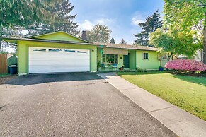 Vancouver Vacation Rental ~ 16 Mi to Portland!