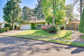 Vancouver Vacation Rental ~ 16 Mi to Portland!