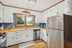 5 Mi to Boardwalk: Myrtle Beach Home Near Golfing