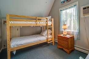 Washington Vacation Rental w/ Lake Access & Grill!