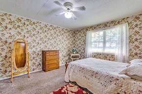 Delaware Vacation Rental: Walk to Lake Dardanelle!