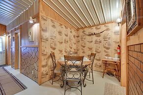 Stargaze, Hike & Kayak: Cabin Near Copper Breaks!